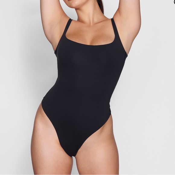 Skims Fits Everybody Square Neck Bodysuit - Picture 1 of 9
